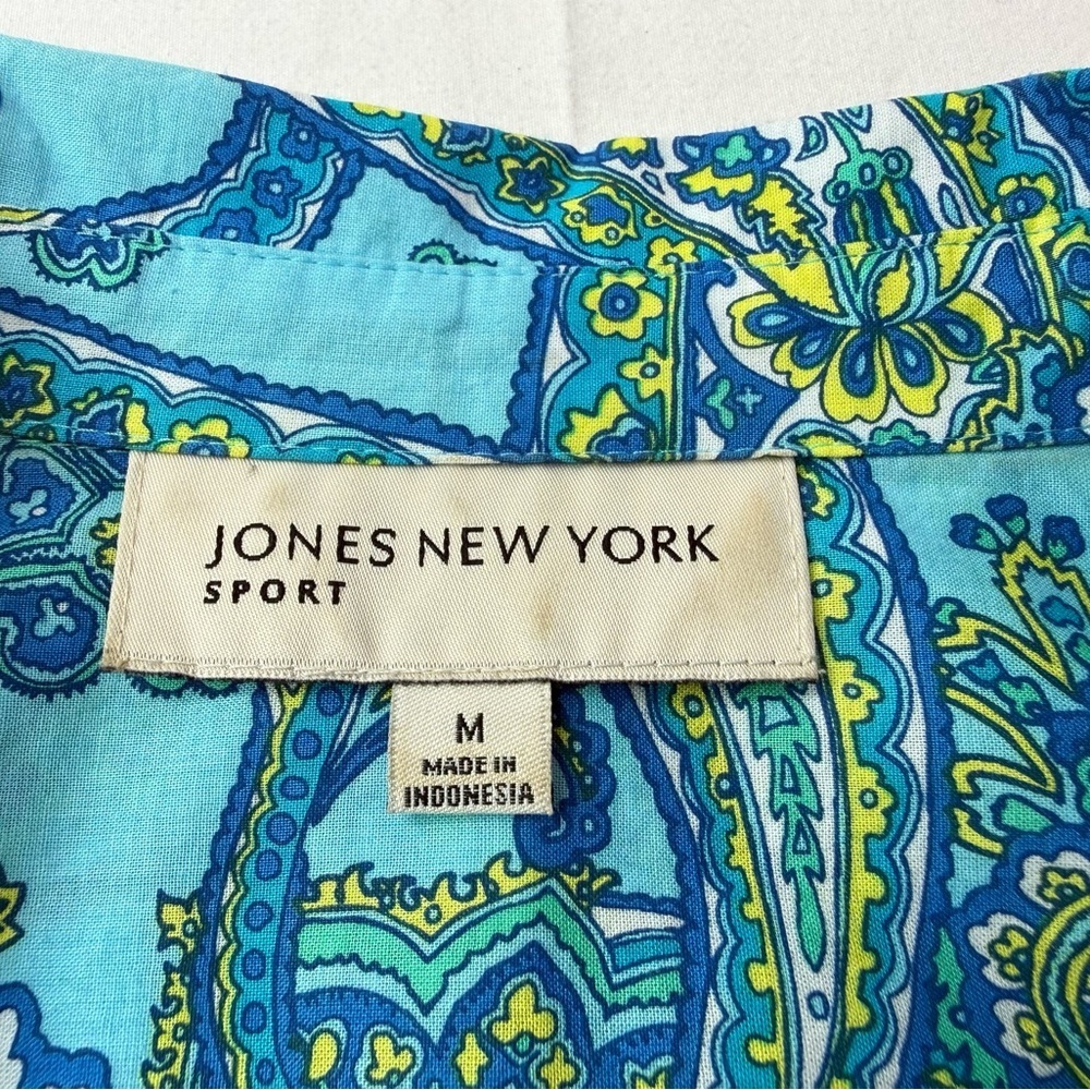Jones New York Vibrant Blue and Green Paisley Short Sleeve Shirt Size Medium - Picture 4 of 7
